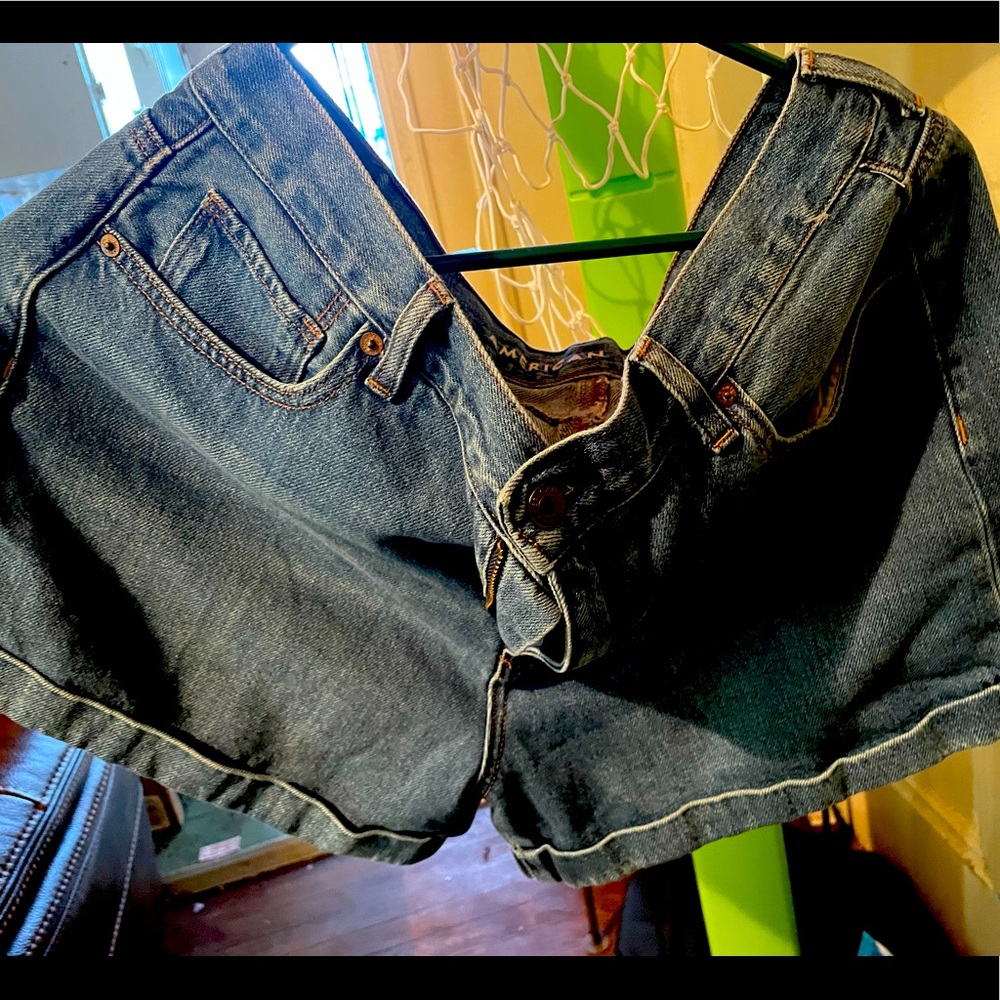 Denim shorts no distressing